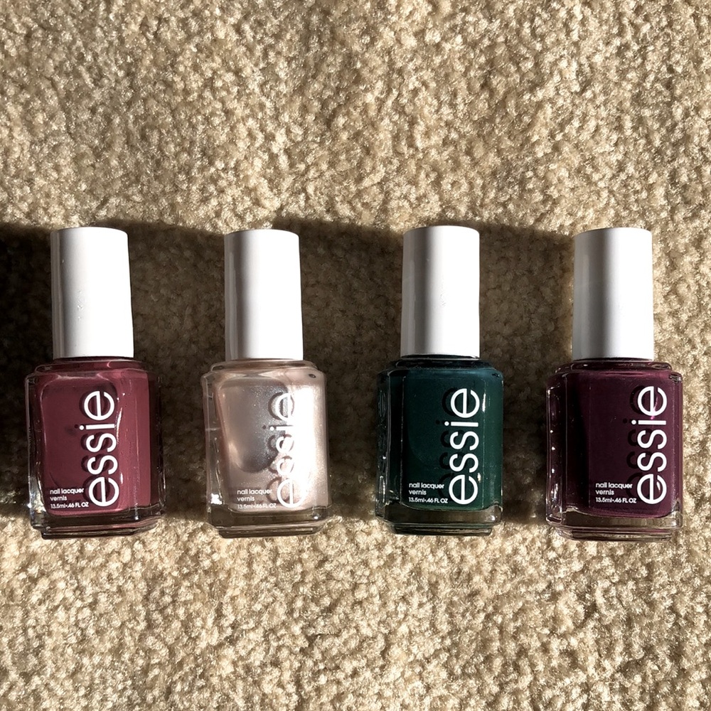 ESSIE Set of 4 (336, 080, 706, 400)
Brand New & Unopened 
Beautiful Assortment